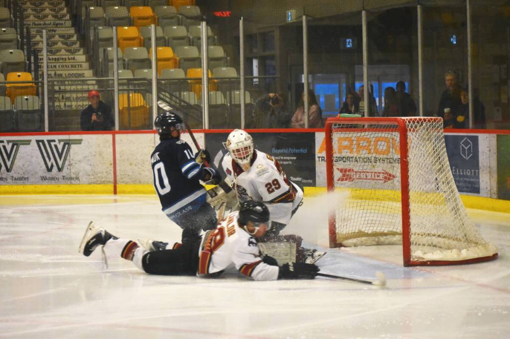 Playoff game between Quesnel River Rush and Williams Lake Mustangs was suspended after on-ice incident. (Laísa Condé/Quesnel Cariboo Observer)